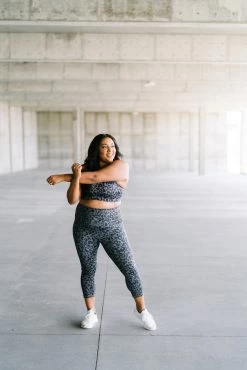 Maven Thread Courage Sports Bra - Gray Leopard | MT SPORT