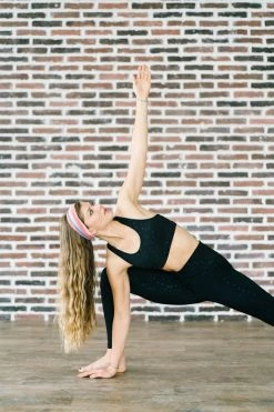 Maven Thread Inspire Leggings - Black Dots | MT SPORT