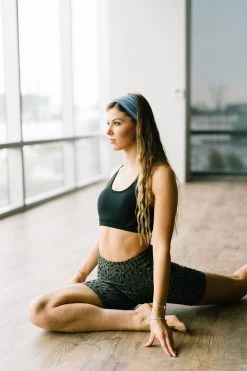 Maven Thread Biker Shorts - 6''- Green Leopard | MT SPORT Bottoms