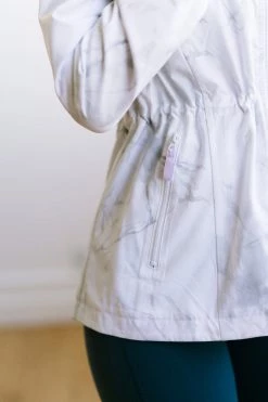 Maven Thread Breeze Windbreaker - White Marble Tops