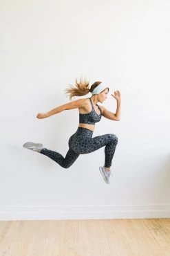 Maven Thread Inspire Leggings - Gray Leopard | MT SPORT 17 Maven Thread Inspire Leggings - Gray Leopard | MT SPORT