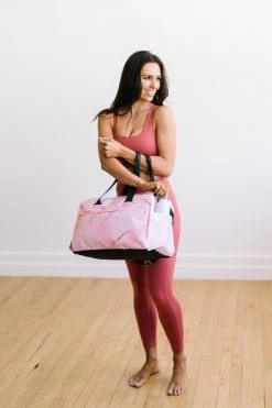 Maven Thread On The Go Duffel - Pink Marble Bags 21 Maven Thread On The Go Duffel - Pink Marble Bags