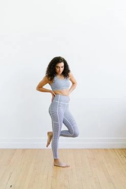 Maven Thread Inspire Leggings - B&W Stripe | MT SPORT Bottoms