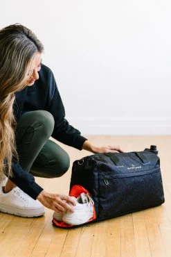 Maven Thread Bags On The Go Duffel - Grey Leopard