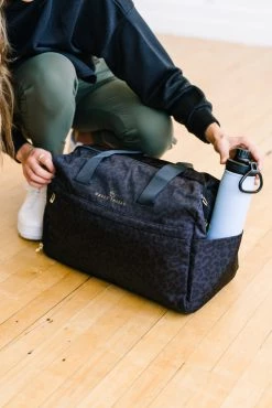 Maven Thread Bags On The Go Duffel - Grey Leopard