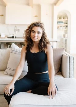 Maven Thread Tops Ribbed Crop Tank Sports Bra - Black