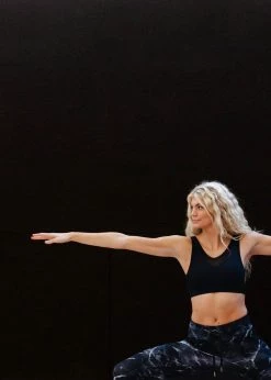 Maven Thread Mesh V-Neck Sports Bra - Black | MT SPORT