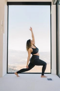 Maven Thread Inspire Leggings - Rainbow Foil | MT SPORT 21 Maven Thread Inspire Leggings - Rainbow Foil | MT SPORT