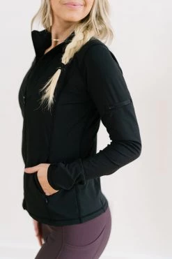 Maven Thread Running Jacket - Black