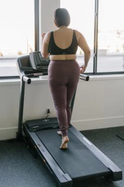 Maven Thread Mesh V-Neck Sports Bra - Black | MT SPORT