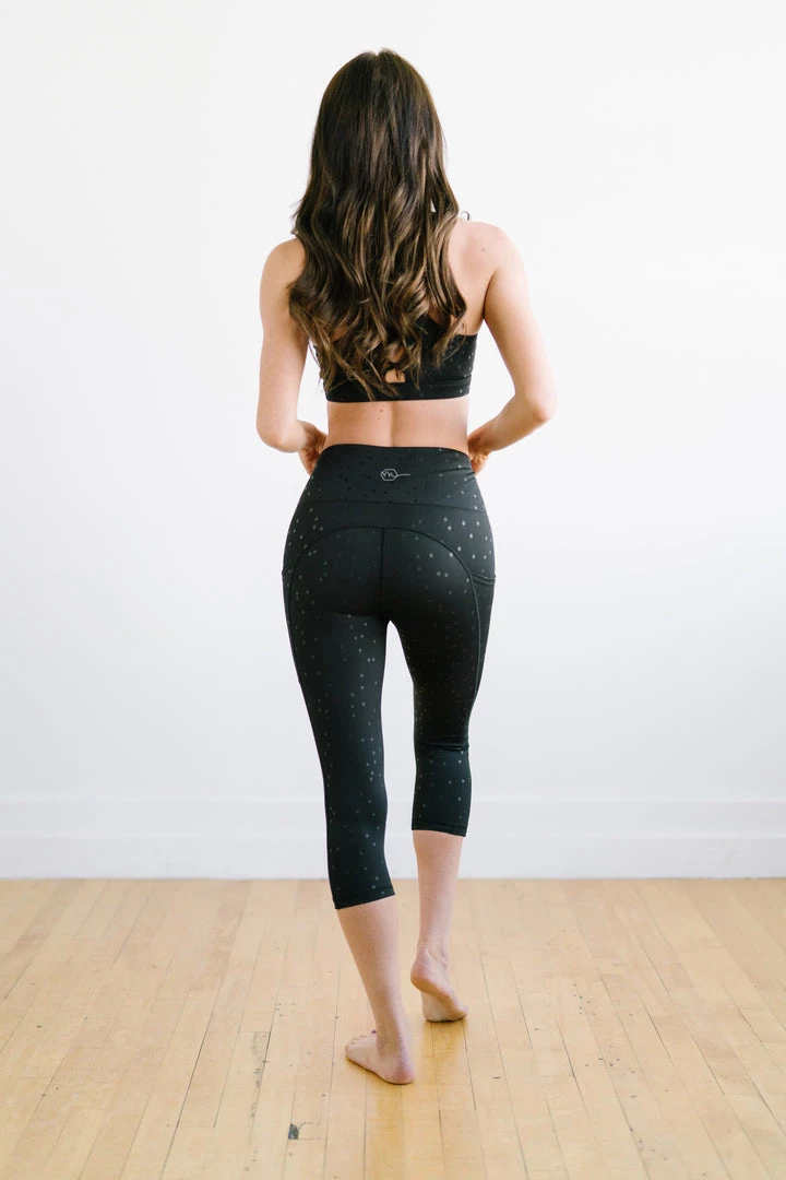 Maven Thread Capris - 20'' - Black Dots | MT SPORT 4 Maven Thread Capris - 20'' - Black Dots | MT SPORT