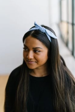 Maven Thread Blue Wildflower - 4'' Bow Headband Single