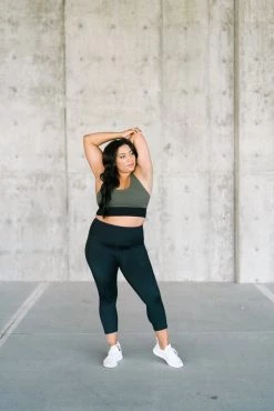 Maven Thread Capris - 20'' - Black | MT SPORT