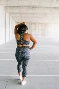 Maven Thread Bottoms Capris - 20'' - Grey Leopard | MT SPORT 17 Maven Thread Bottoms Capris - 20'' - Grey Leopard | MT SPORT