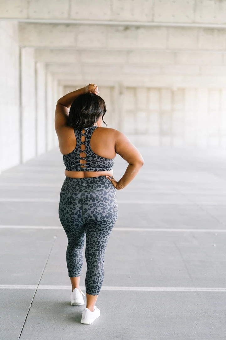 Maven Thread Bottoms Capris - 20'' - Grey Leopard | MT SPORT 8 Maven Thread Bottoms Capris - 20'' - Grey Leopard | MT SPORT