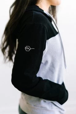 Maven Thread Tops Sport Pullover - Black 12 Maven Thread Tops Sport Pullover - Black