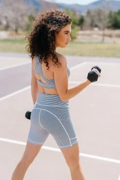 Maven Thread Power Sports Bra - B&W Stripe | MT SPORT