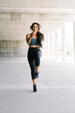 Maven Thread Capris - 20'' - Black | MT SPORT