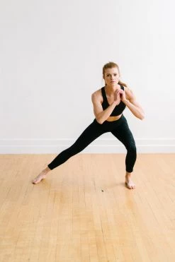 Maven Thread Inspire Leggings - Black Dots | MT SPORT