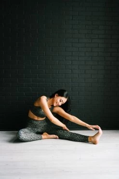 Maven Thread Inspire Leggings - Green Leopard | MT SPORT Bottoms