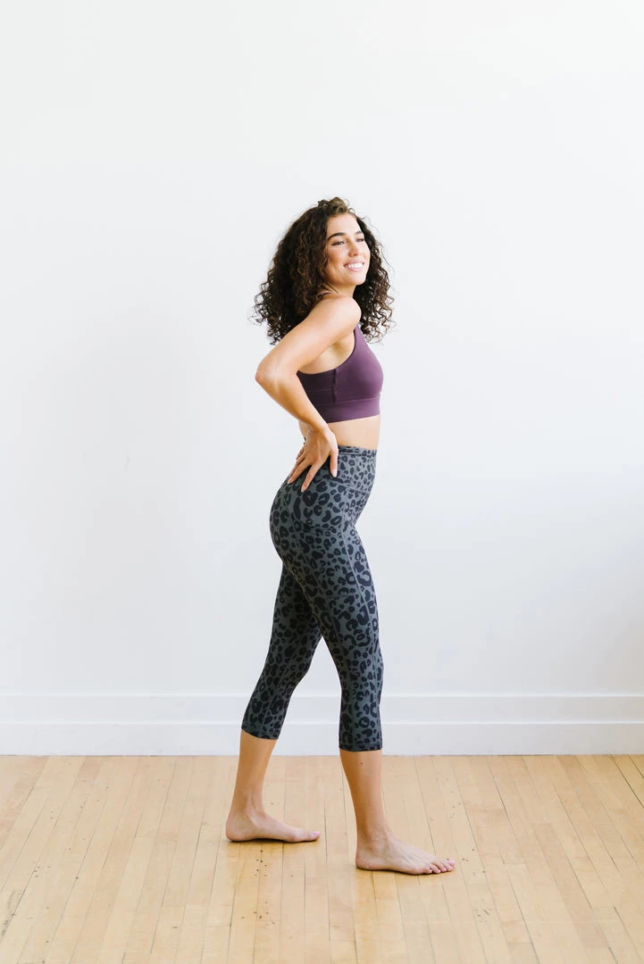 Maven Thread Bottoms Capris - 20'' - Grey Leopard | MT SPORT 7 Maven Thread Bottoms Capris - 20'' - Grey Leopard | MT SPORT