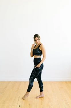 Maven Thread Fearless Sports Bra - Black Tie Dye | MT LUXE 16 Maven Thread Fearless Sports Bra - Black Tie Dye | MT LUXE