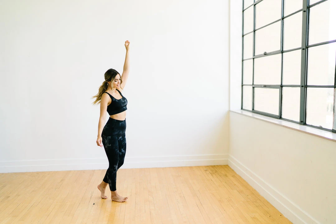 Maven Thread Fearless Sports Bra - Black Tie Dye | MT LUXE 6 Maven Thread Fearless Sports Bra - Black Tie Dye | MT LUXE