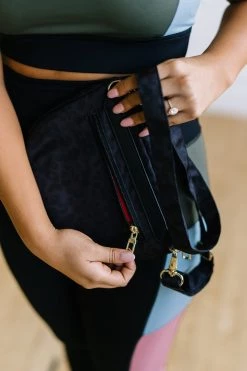 Maven Thread 3-in-1 Crossbody Bag - Grey Leopard